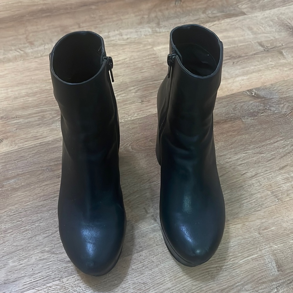 Black Steve Madden booties